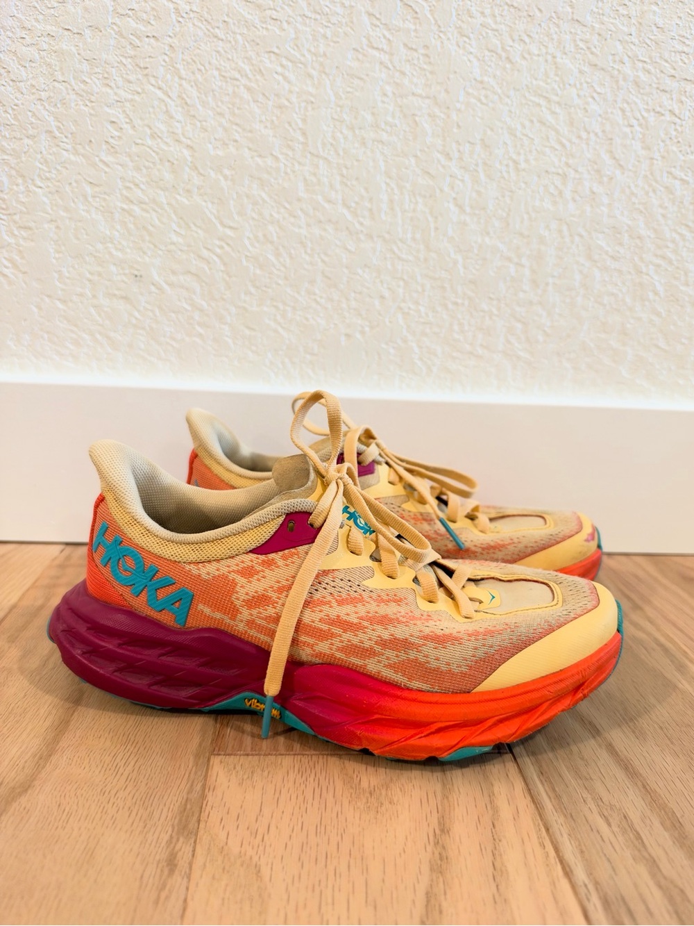 HOKA Speedgoat 5 Women's Size 5 Impala Flame Trail Running Hiking Gorpcore Fal